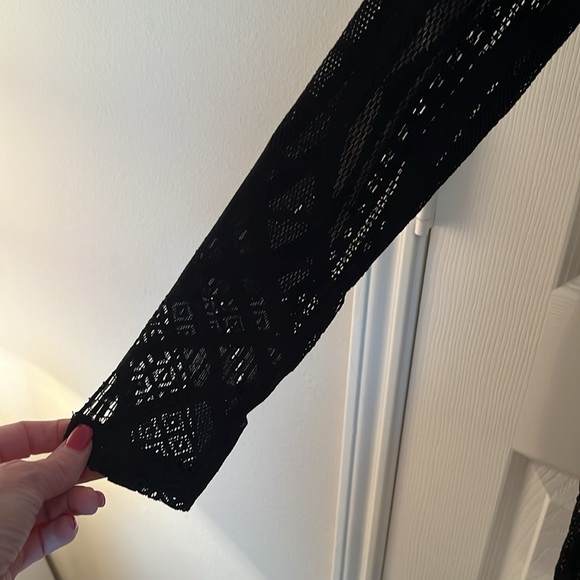 NWT Revolve Superdown Cait Deep V Lace Mini Dress - Picture 5 of 11